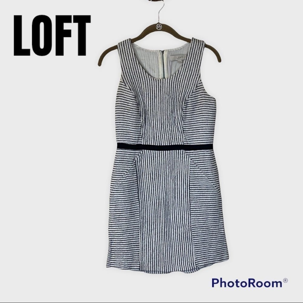 Ann Taylor LOFT  Sleeveless Shift Dress